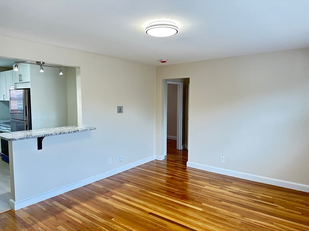 Condominium at 101 Nahant St # 3, Lynn MA 01902, Lynn, photo 13 of 24