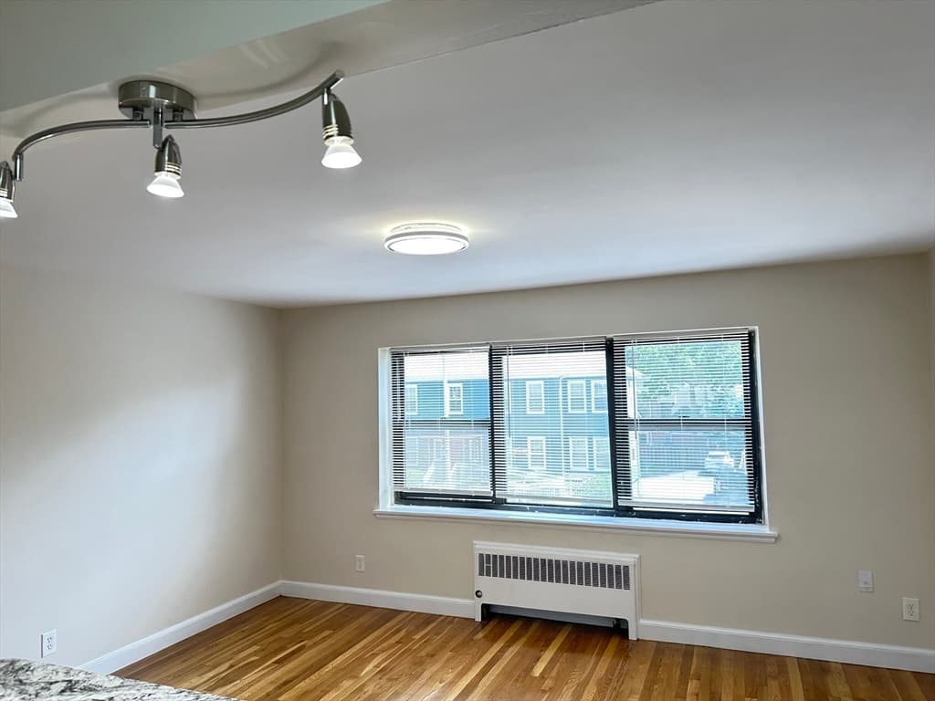 Condominium at 101 Nahant St # 3, Lynn MA 01902, Lynn, photo 12 of 24
