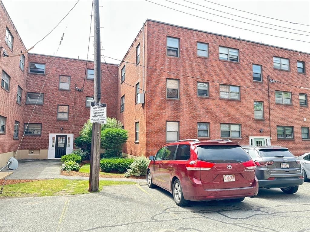 Condominium at 101 Nahant St # 3, Lynn MA 01902, Lynn, photo 5 of 24