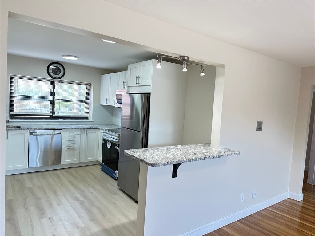 Condominium at 101 Nahant St # 3, Lynn MA 01902, Lynn, photo 9 of 24