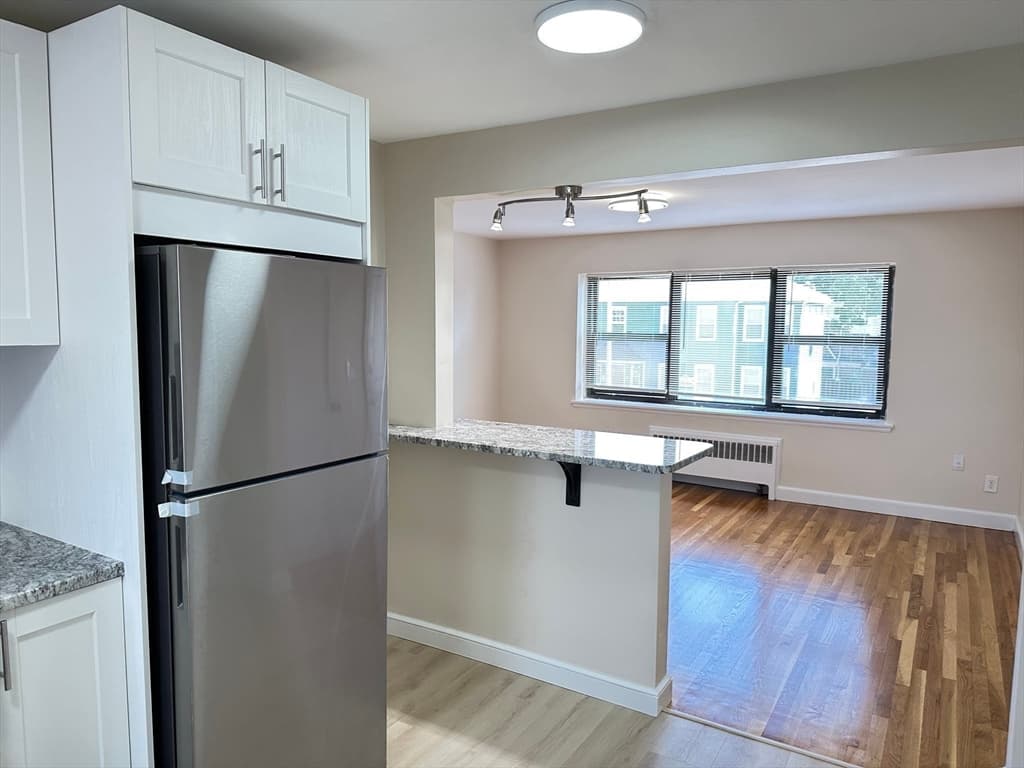 Condominium at 101 Nahant St # 3, Lynn MA 01902, Lynn, photo 10 of 24