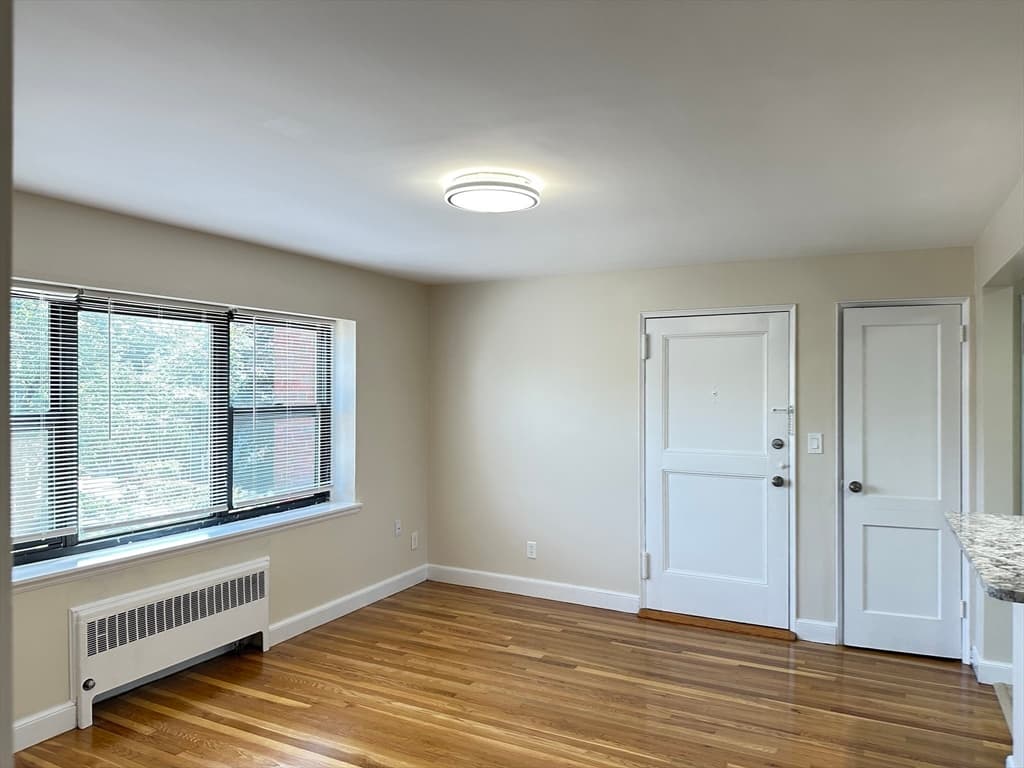 Condominium at 101 Nahant St # 3, Lynn MA 01902, Lynn, photo 14 of 24