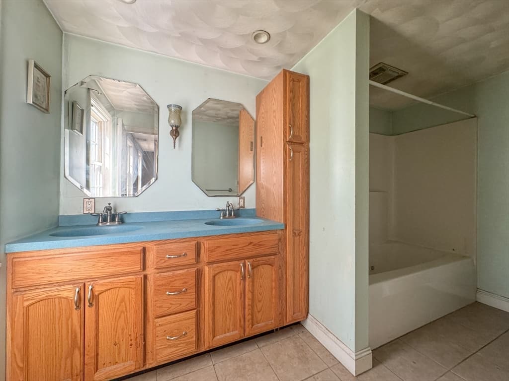 Single Family Residence at 744 Boston Rd, Billerica MA 01821, Billerica, photo 17 of 26