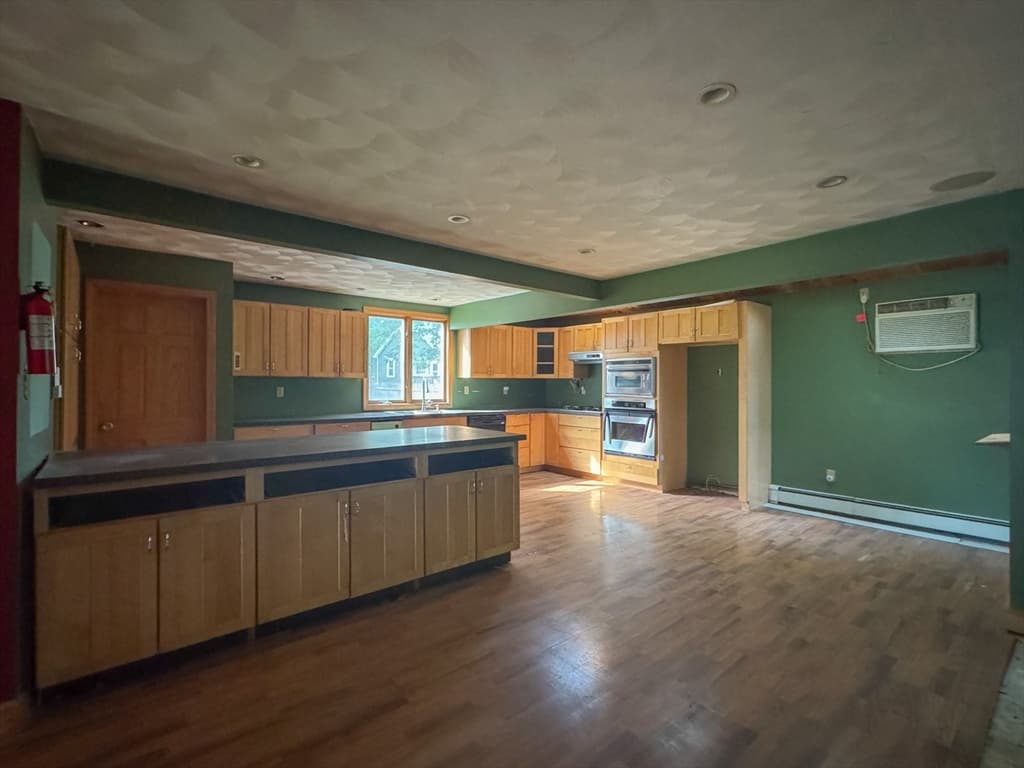 Single Family Residence at 744 Boston Rd, Billerica MA 01821, Billerica, photo 8 of 26