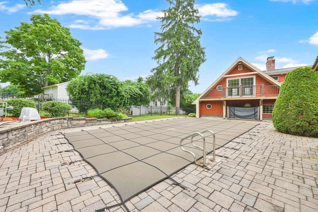 235 N Westfield St, Agawam MA 01030 photo 32