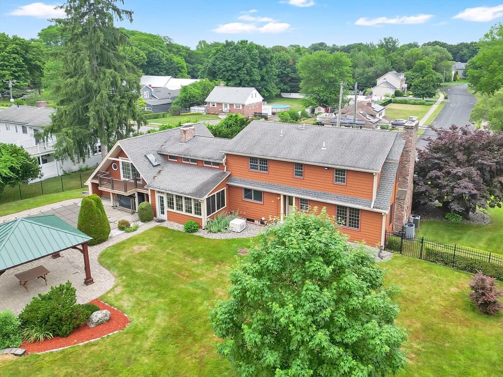 235 N Westfield St, Agawam MA 01030