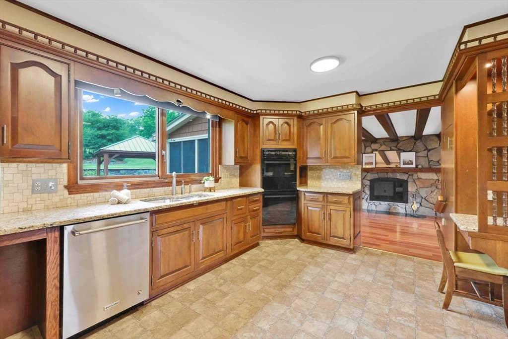 235 N Westfield St, Agawam MA 01030 photo 4