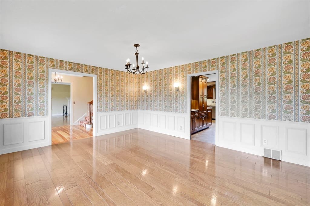 235 N Westfield St, Agawam MA 01030 photo 8
