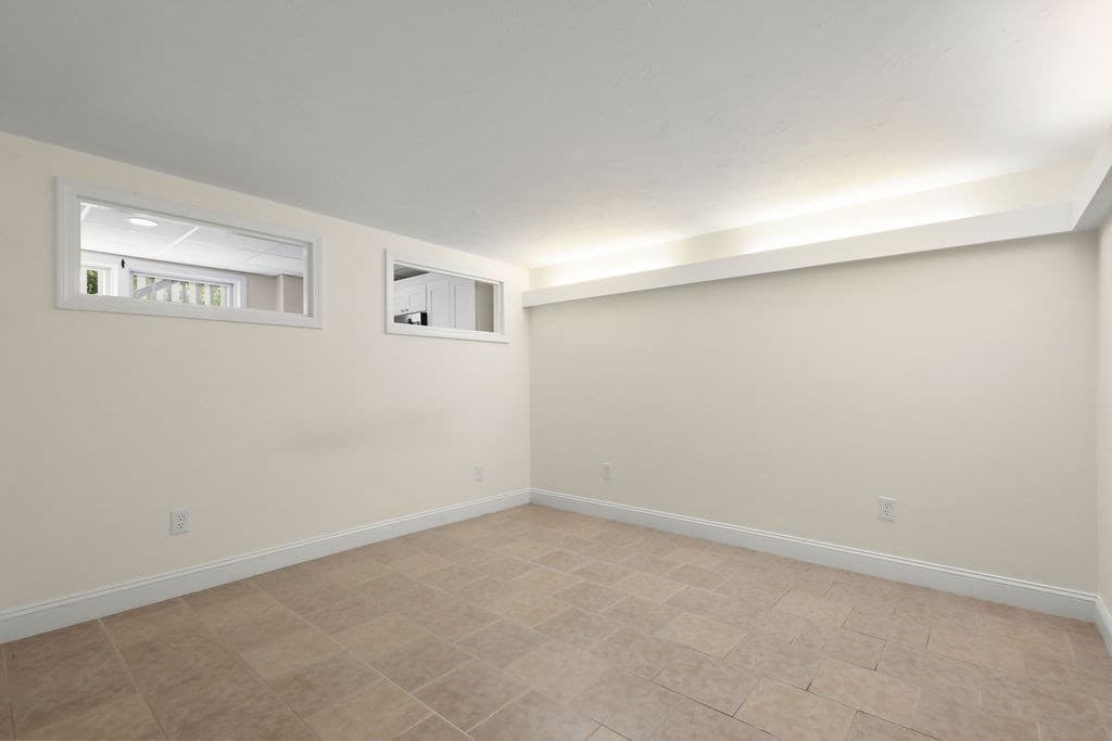 Single Family Residence at 379 Monomoscoy Rd, Mashpee MA 02649, Mashpee, photo 9 of 34