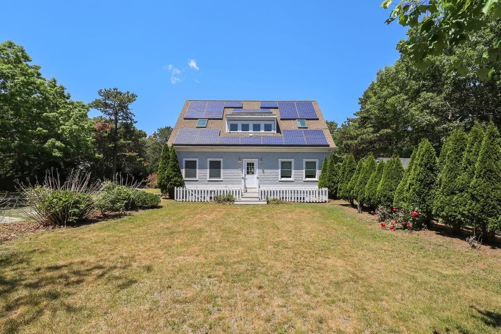 Single Family Residence at 379 Monomoscoy Rd, Mashpee MA 02649, Mashpee, photo 14 of 34