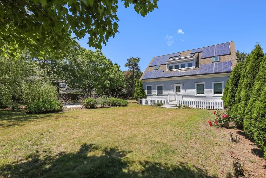 Single Family Residence at 379 Monomoscoy Rd, Mashpee MA 02649, Mashpee, photo 15 of 34