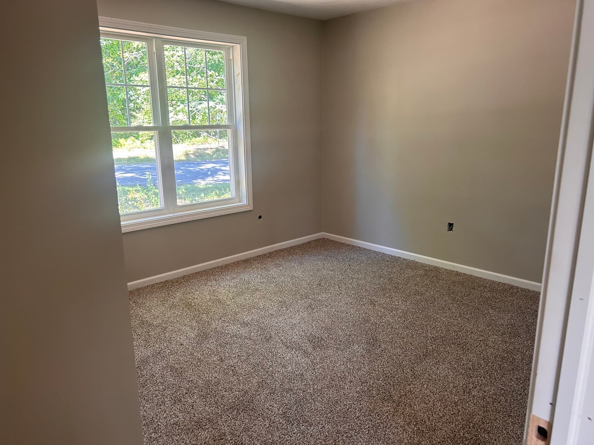 Single Family Residence at 950 Old W Brookfield Rd, Warren MA 01083, Warren, photo 7 of 14