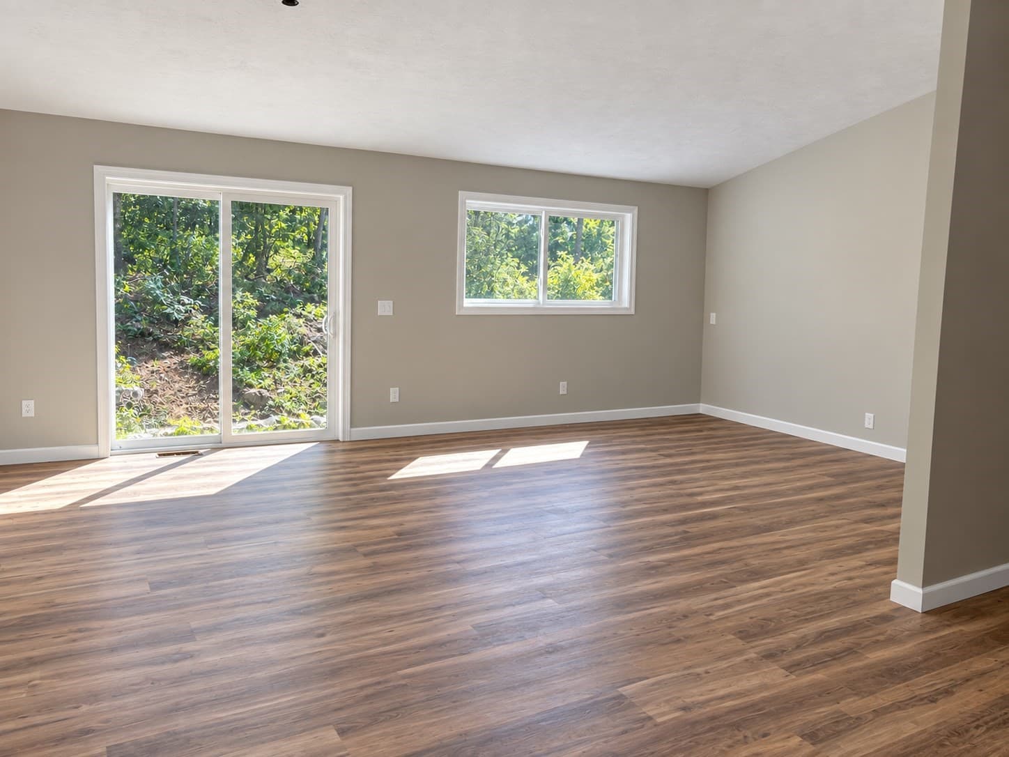 Single Family Residence at 950 Old W Brookfield Rd, Warren MA 01083, Warren, photo 4 of 14
