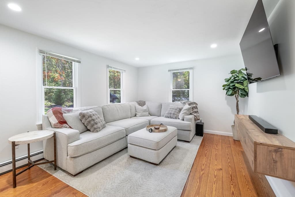 Single Family Residence at 11 Deer Hollow Rd, Sandwich MA 02644, Sandwich, photo 13 of 30