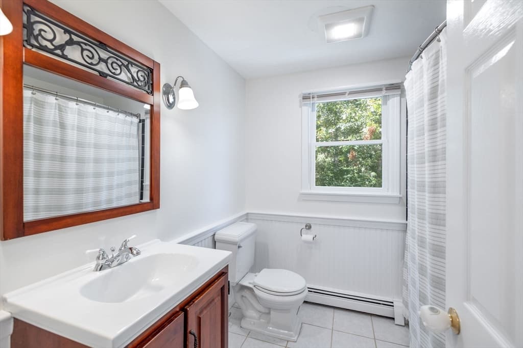 Single Family Residence at 11 Deer Hollow Rd, Sandwich MA 02644, Sandwich, photo 18 of 30