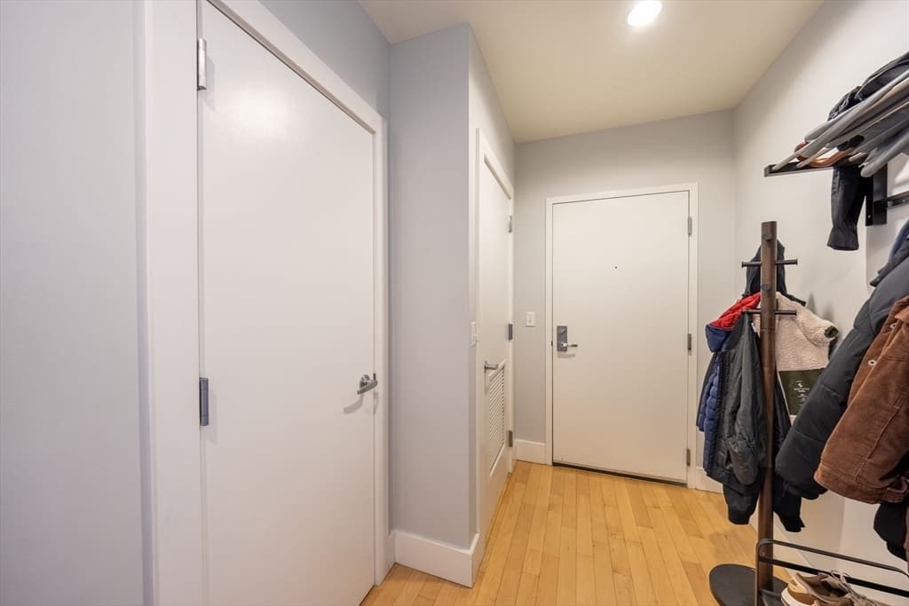 Condominium at 70 Lincoln St. # L212, Boston MA 02111, Boston, photo 17 of 28