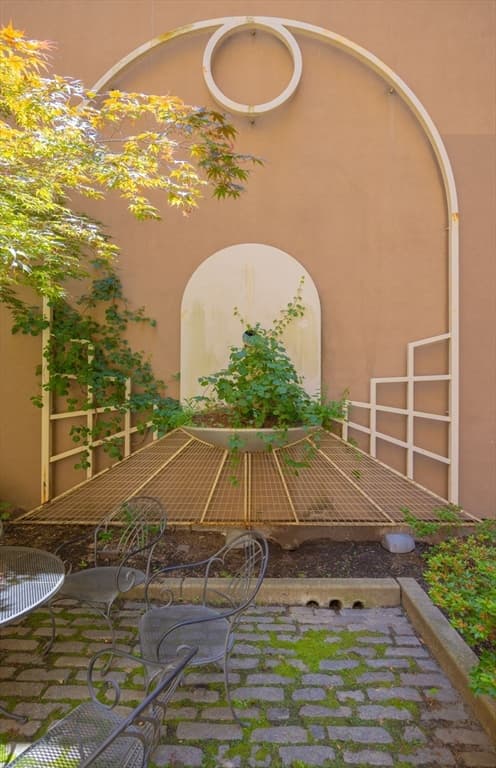 Condominium at 70 Lincoln St. # L212, Boston MA 02111, Boston, photo 24 of 28