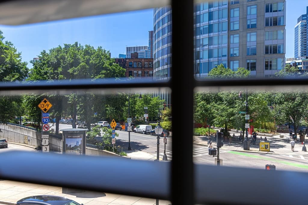 Condominium at 70 Lincoln St. # L212, Boston MA 02111, Boston, photo 10 of 28