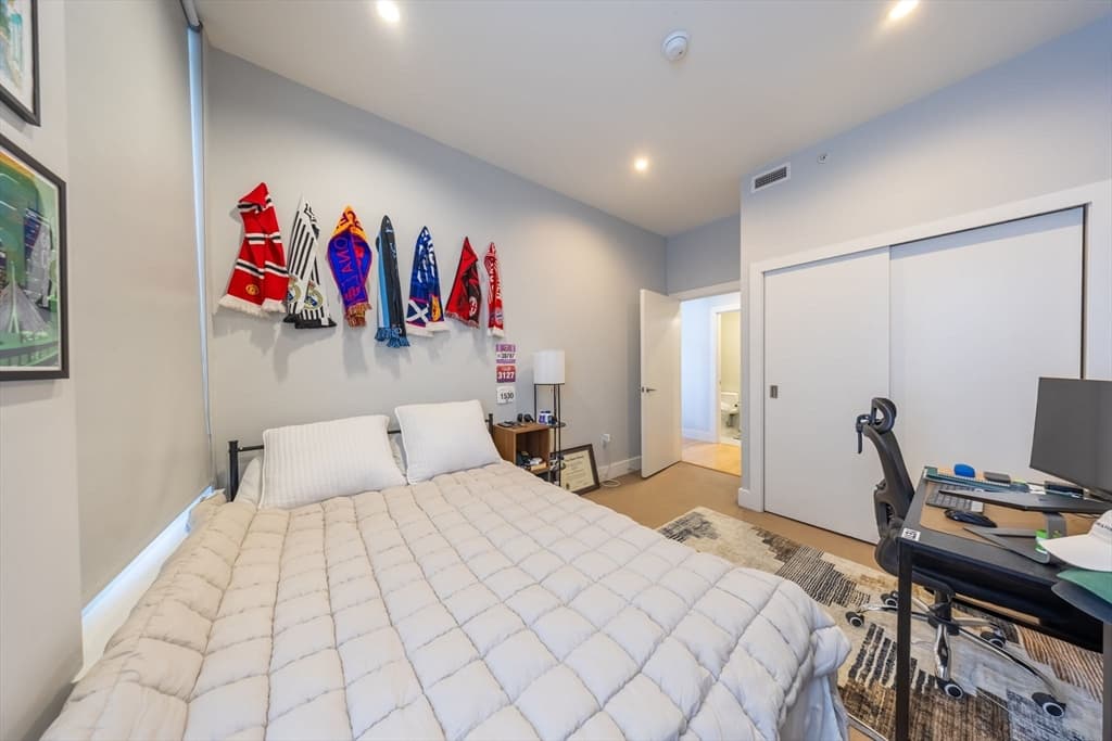 Condominium at 70 Lincoln St. # L212, Boston MA 02111, Boston, photo 14 of 28