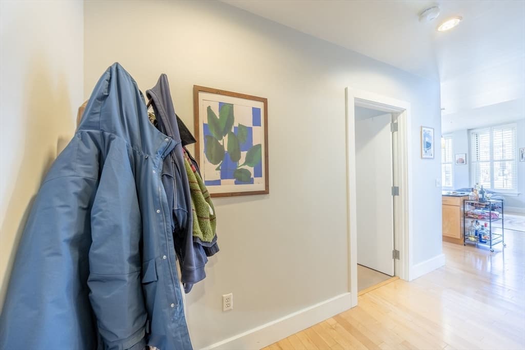 Condominium at 70 Lincoln St. # L212, Boston MA 02111, Boston, photo 18 of 28