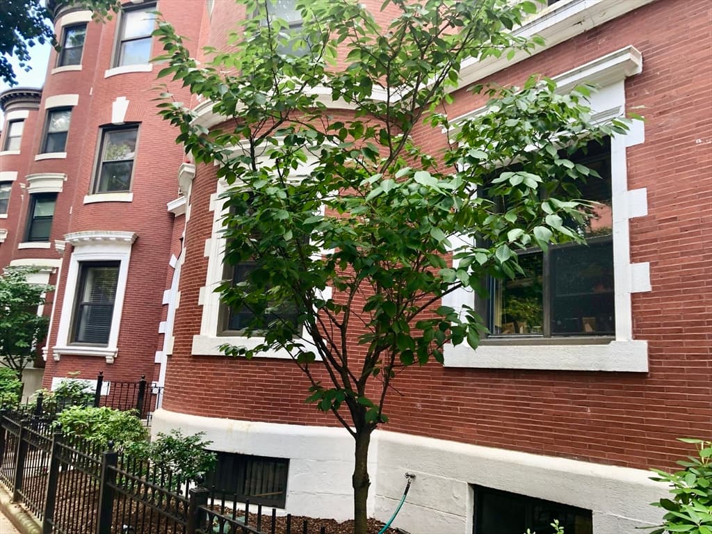Condominium at 102 Gainsborough St # 402E, Boston MA 02115, Boston, photo 17 of 18