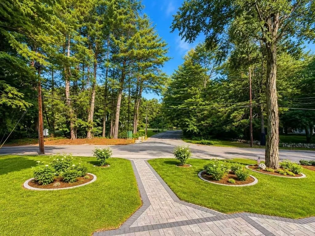 Single Family Residence at 22 Meadowbrook Rd, Bedford MA 01730, photo 5 of 26