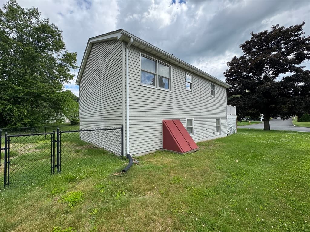2 Hazelhurst Ave, East Longmeadow MA 01028 photo 15