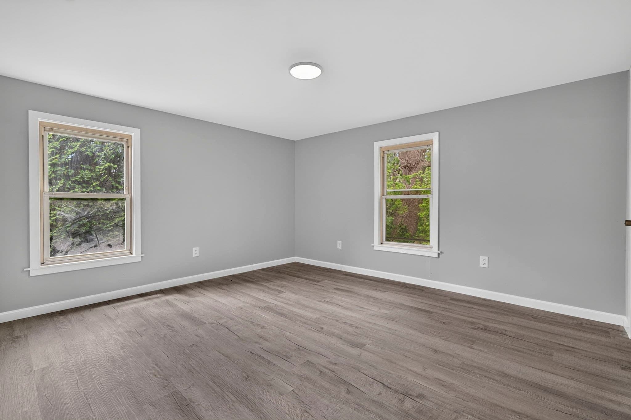 3 Family at 303 West Main Street, Millbury MA 01527, Millbury, photo 13 of 41