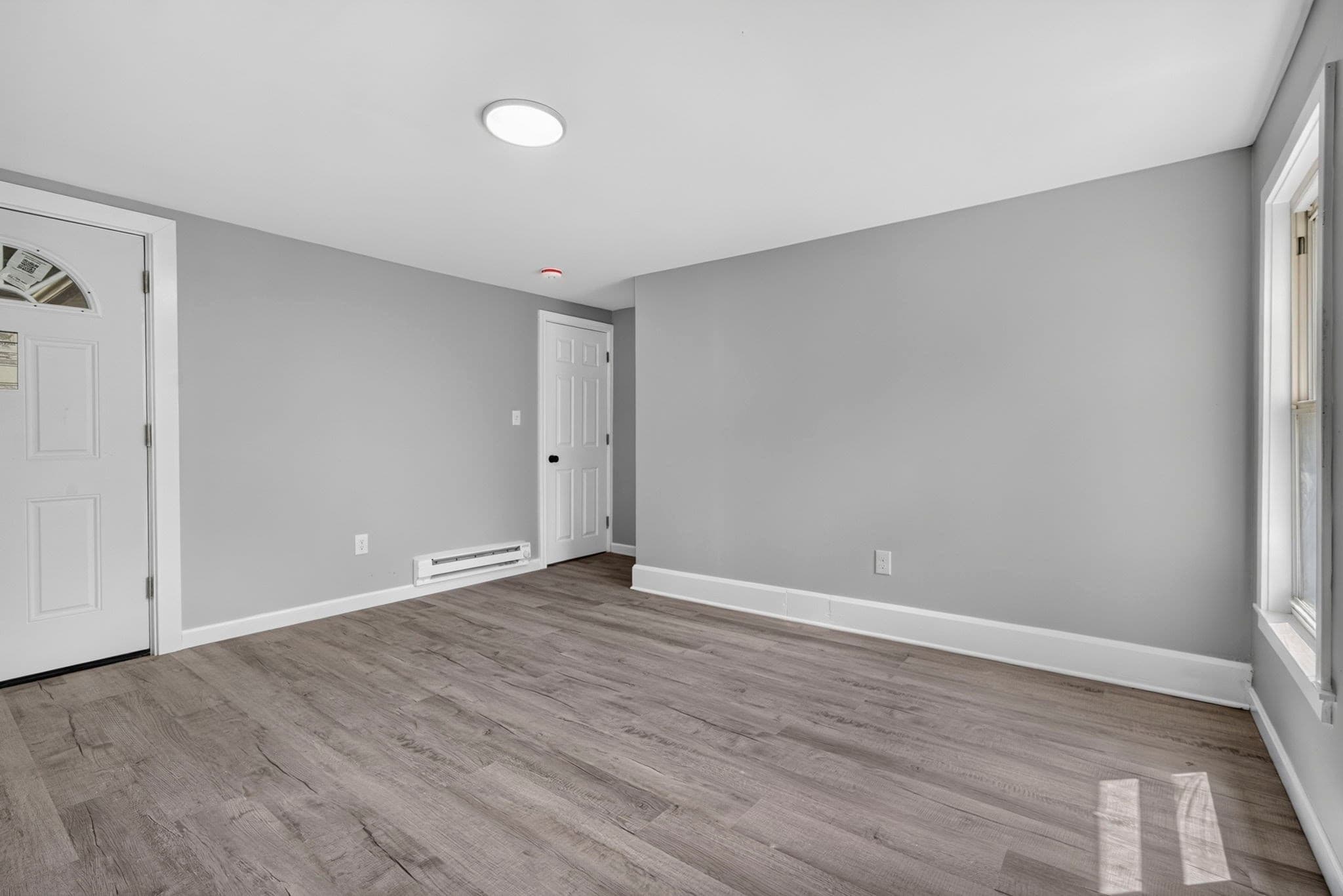 3 Family at 303 West Main Street, Millbury MA 01527, Millbury, photo 12 of 41