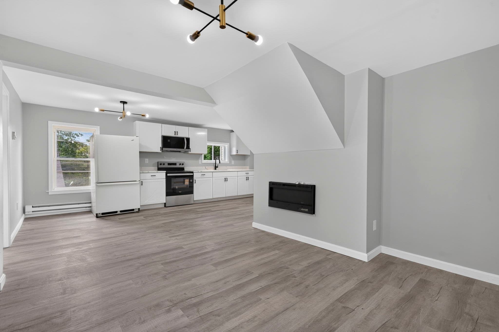 3 Family at 303 West Main Street, Millbury MA 01527, Millbury, photo 9 of 41