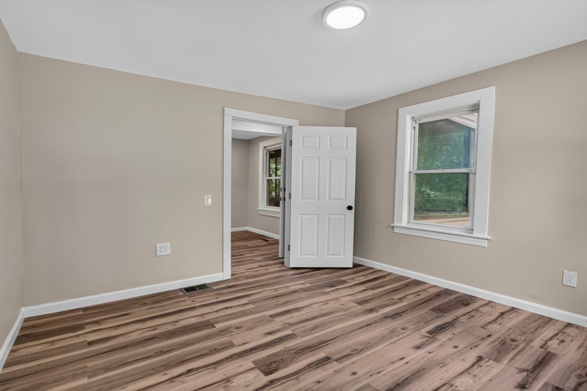 3 Family at 303 West Main Street, Millbury MA 01527, Millbury, photo 19 of 41