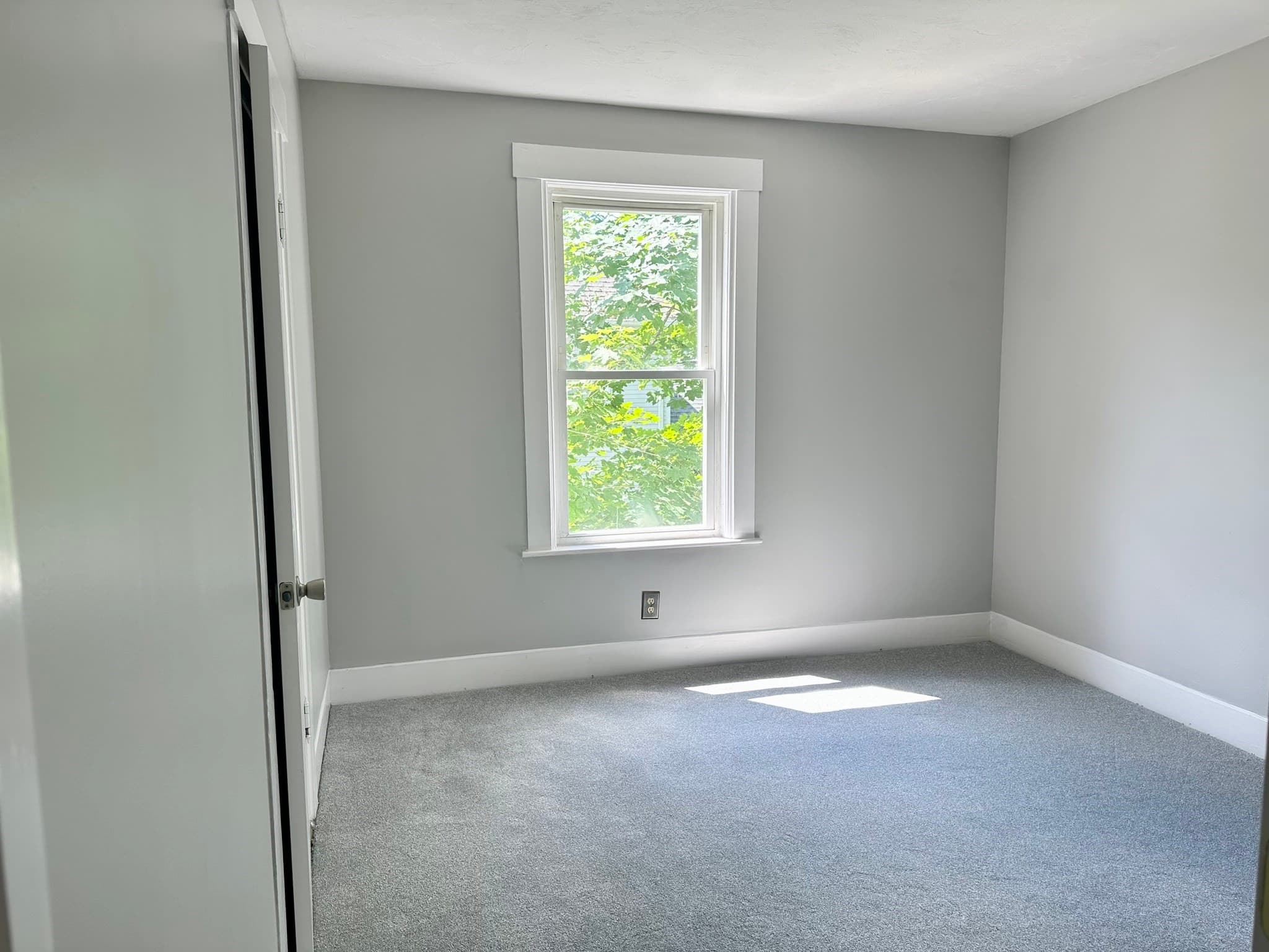 2 Family - 2 Units Up/Down at 33 Prospect Street, Templeton MA 01436, photo 15 of 19