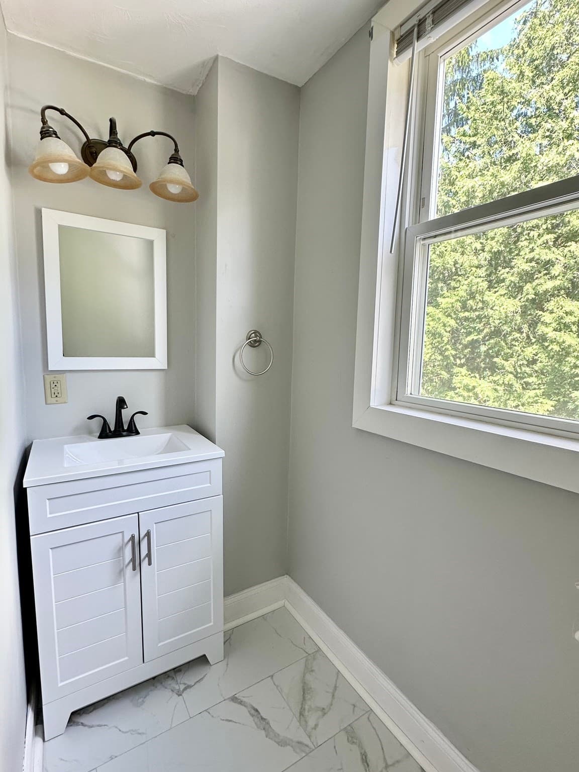 2 Family - 2 Units Up/Down at 33 Prospect Street, Templeton MA 01436, photo 11 of 19