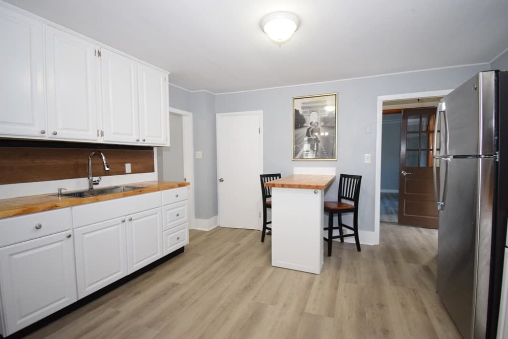 Single Family Residence at 433 Putnam Hill Rd, Sutton MA 01590, Sutton, photo 19 of 32