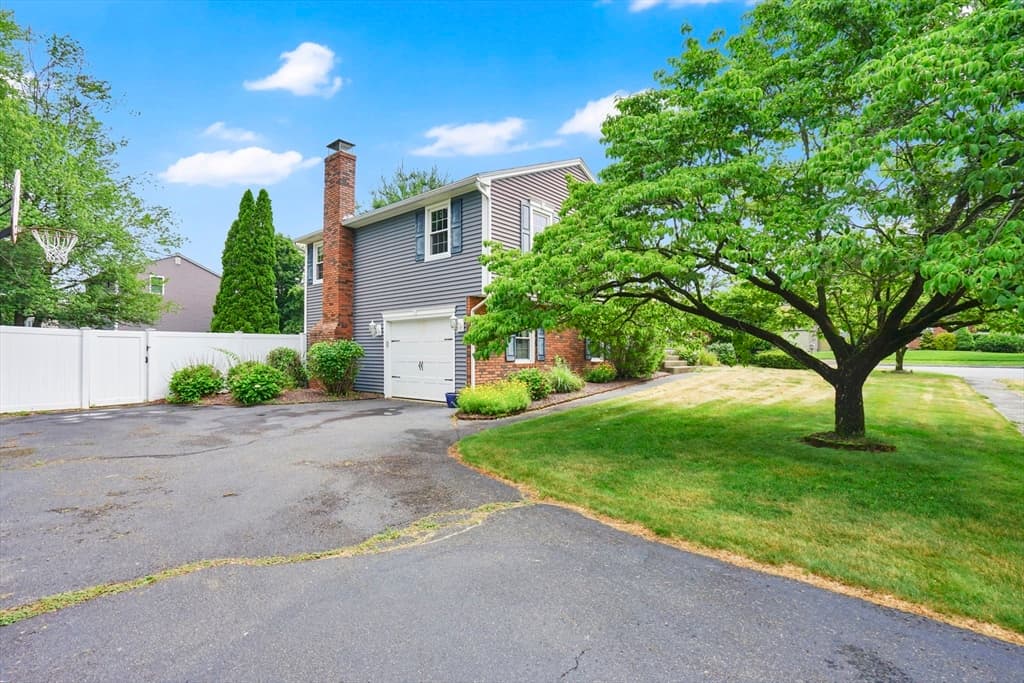 Single Family Residence at 6 Tardy Rd, Chicopee MA 01020, Chicopee, photo 4 of 42