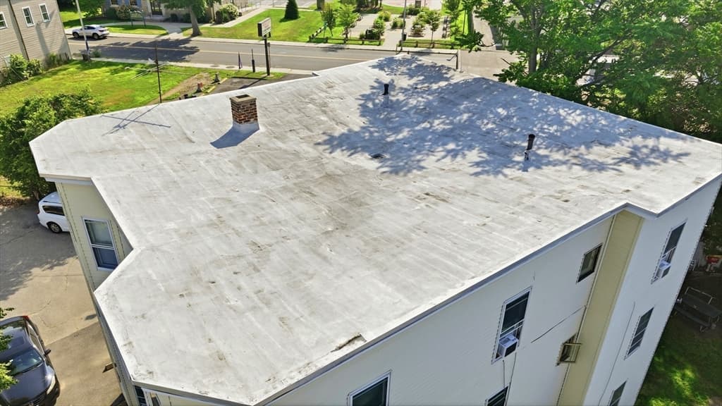 109 Grover St, Springfield MA 01104 photo 7