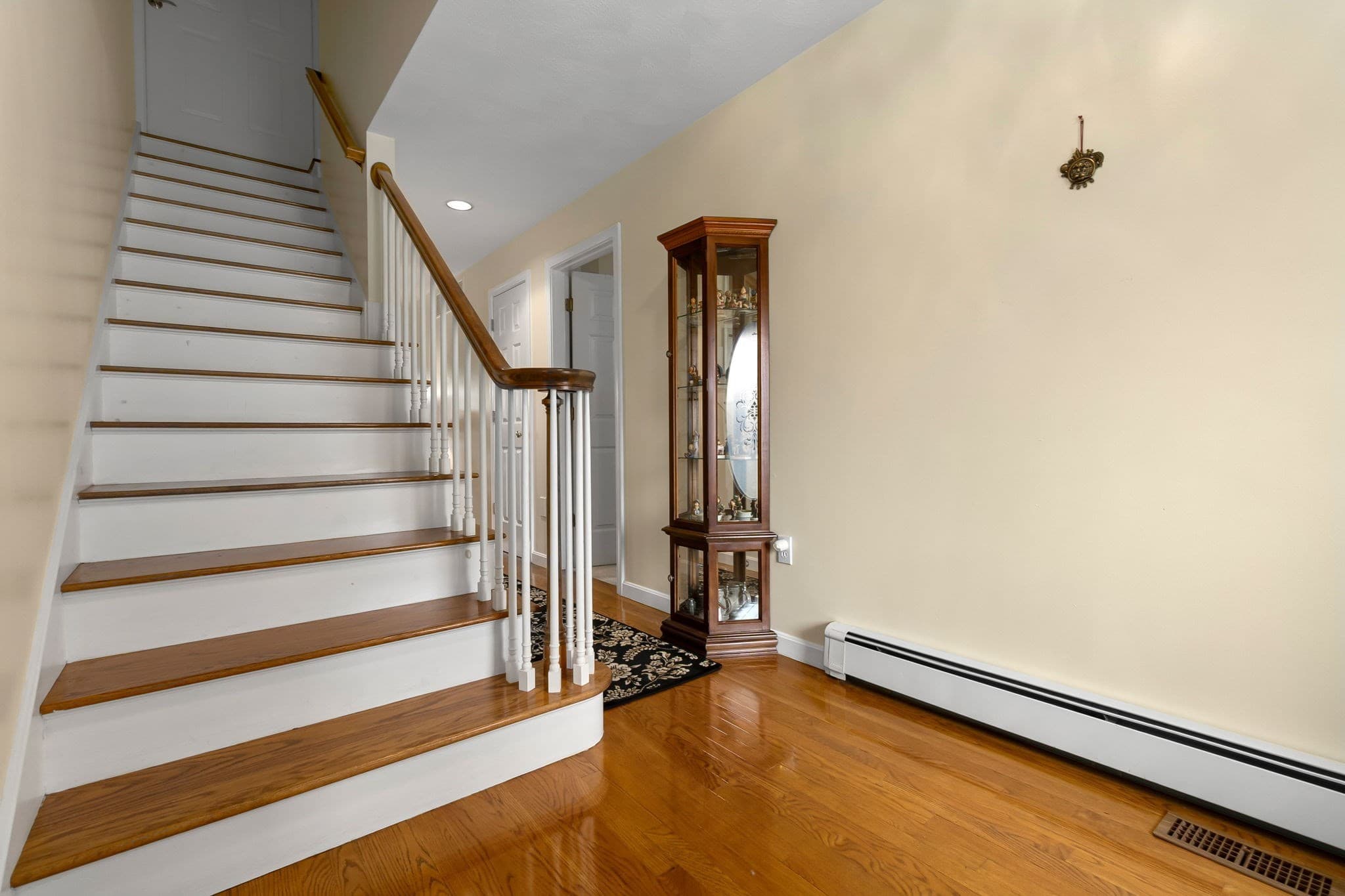 Single Family Residence at 4 Calas Circle, Peabody MA 01960, Peabody, photo 6 of 42