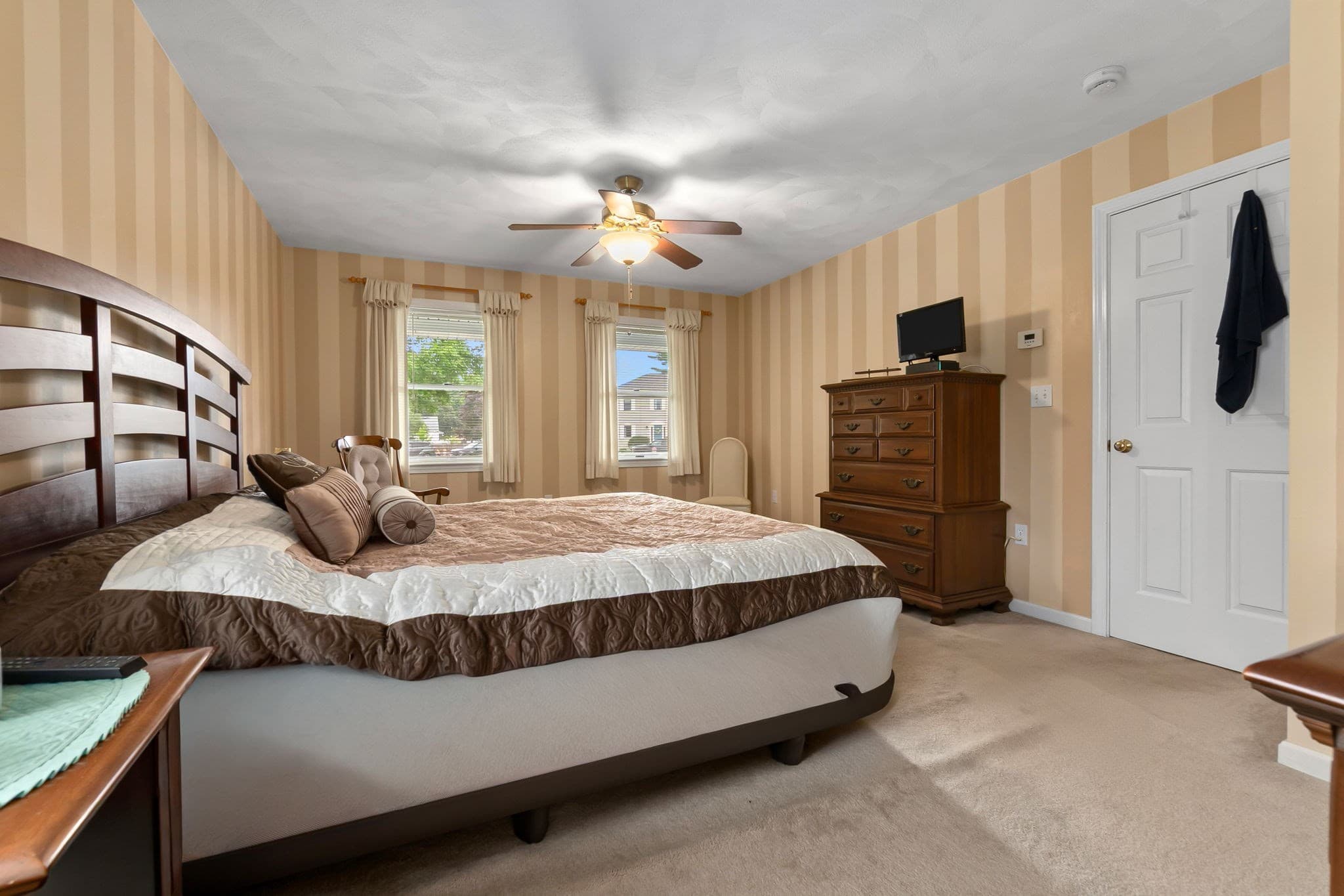 Single Family Residence at 4 Calas Circle, Peabody MA 01960, Peabody, photo 8 of 42