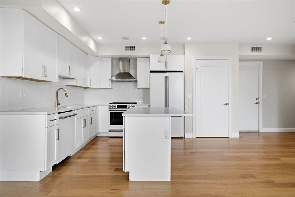 Condominium at 40 Westmoreland St # 8, Boston MA 02124, Boston, photo 6 of 22
