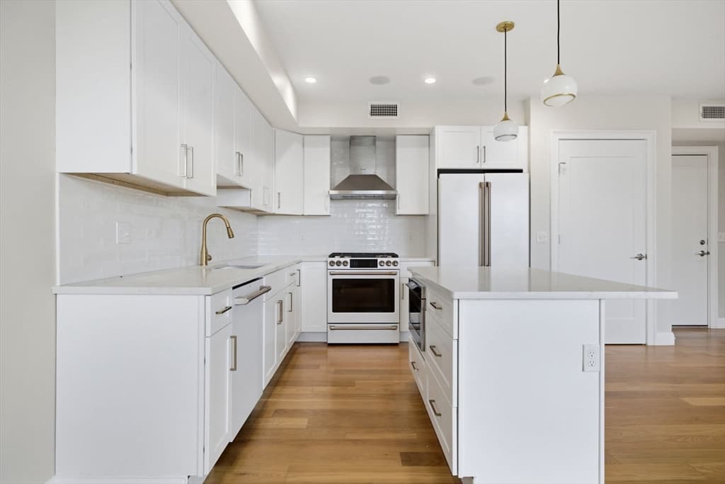 Condominium at 40 Westmoreland St # 8, Boston MA 02124, Boston, photo 7 of 22