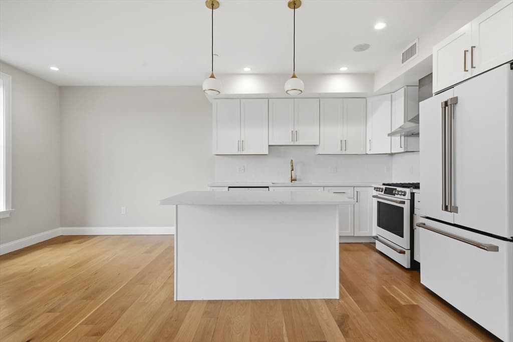 Condominium at 40 Westmoreland St # 8, Boston MA 02124, Boston, photo 10 of 22