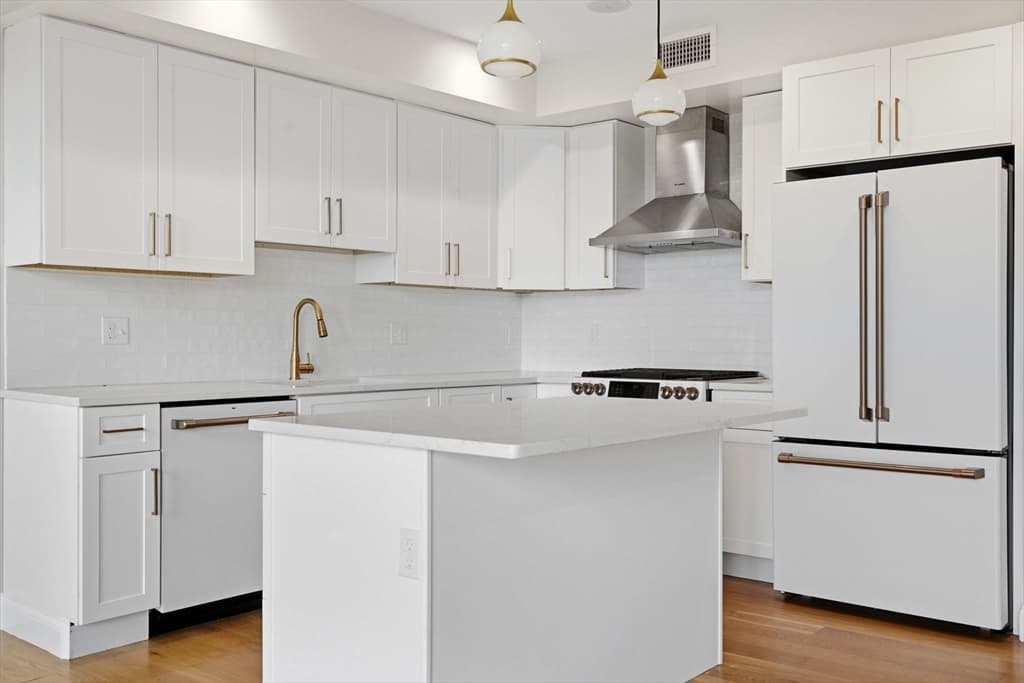 Condominium at 40 Westmoreland St # 8, Boston MA 02124, Boston, photo 4 of 22