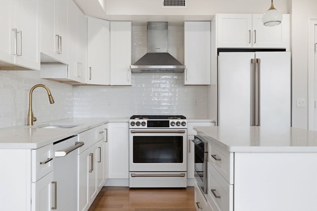 Condominium at 40 Westmoreland St # 8, Boston MA 02124, Boston, photo 8 of 22