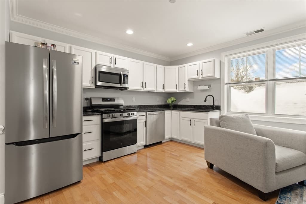 Condominium at 40 Hancock St # 10, Boston MA 02125, Boston, photo 2 of 14