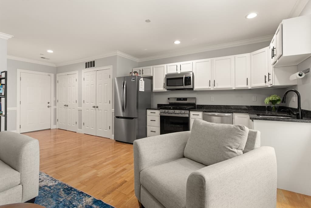 Condominium at 40 Hancock St # 10, Boston MA 02125, Boston, photo 6 of 14
