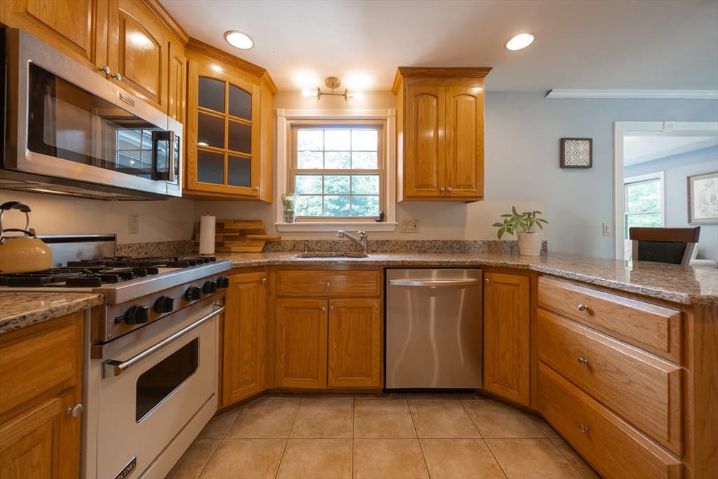 23 Lexington Ln, Millis MA 02054 photo 31