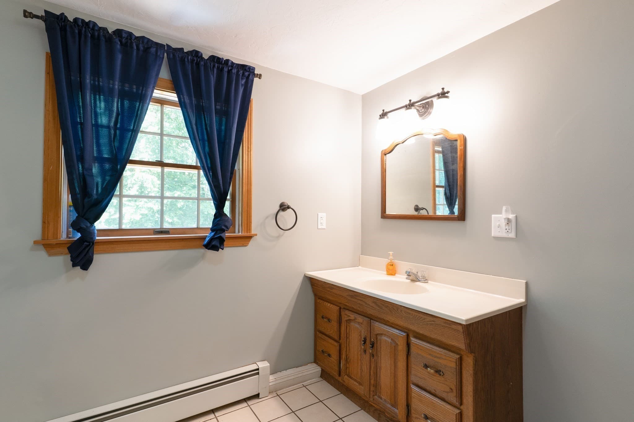 Single Family Residence at 1 Barefoot Ln, Brookfield MA 01506, Brookfield, photo 23 of 41