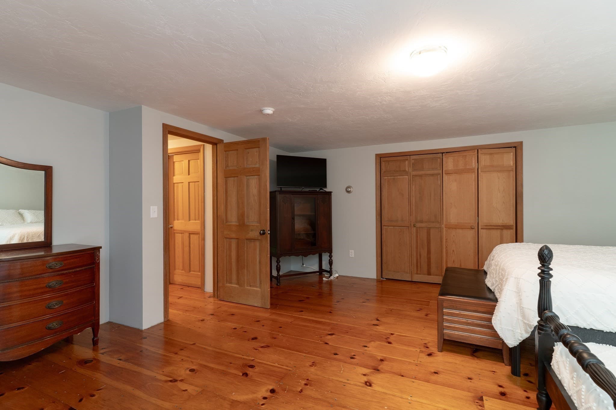 Single Family Residence at 1 Barefoot Ln, Brookfield MA 01506, Brookfield, photo 27 of 41