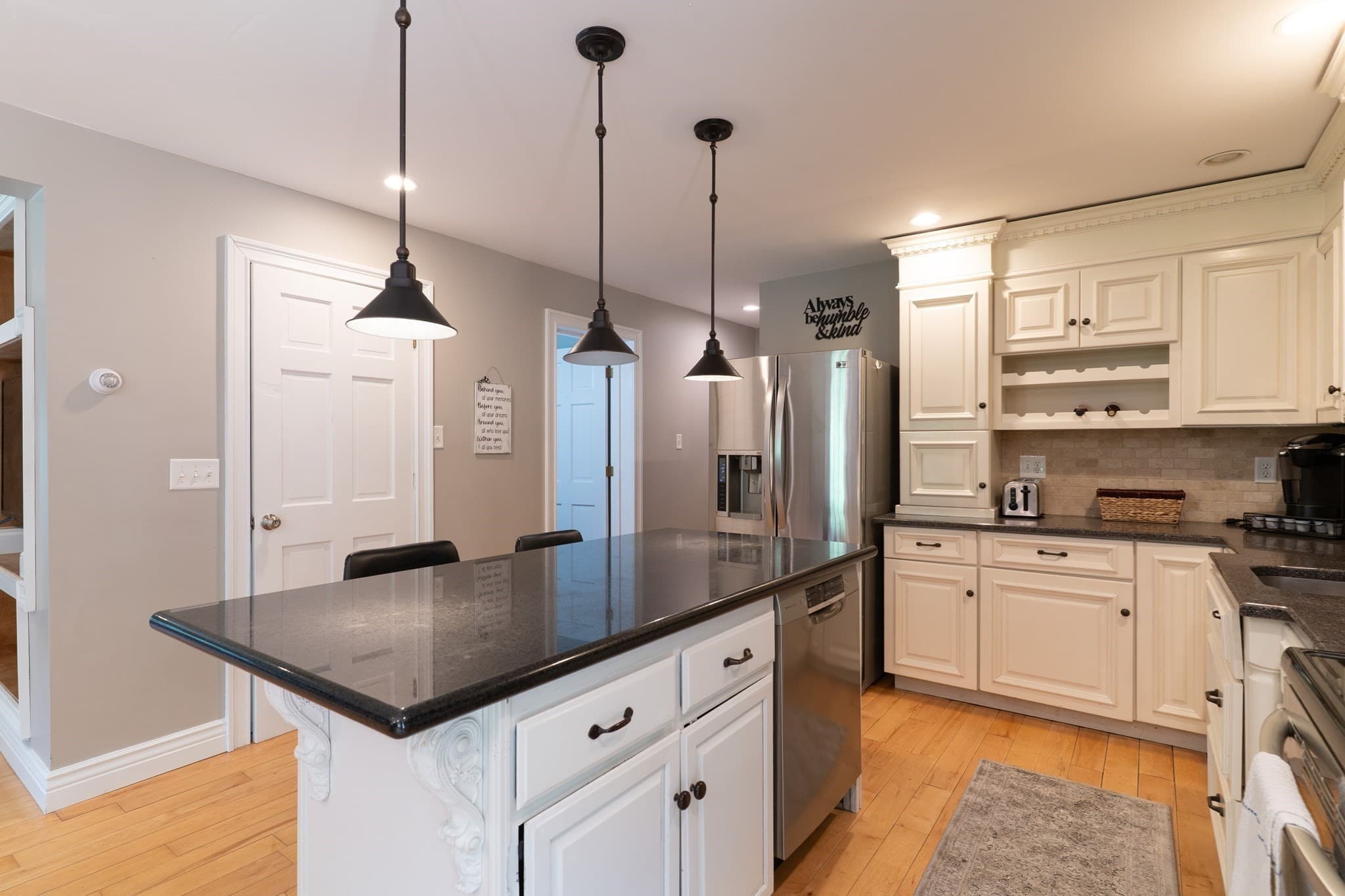 Single Family Residence at 1 Barefoot Ln, Brookfield MA 01506, Brookfield, photo 13 of 41