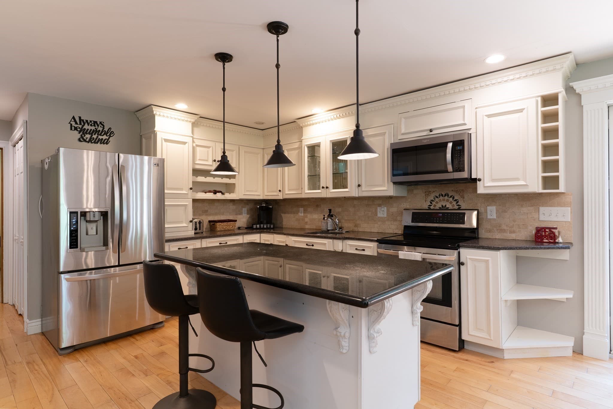 Single Family Residence at 1 Barefoot Ln, Brookfield MA 01506, Brookfield, photo 12 of 41